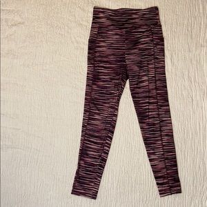 Purple pocket ankle high waist leggings S